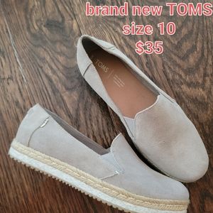 Brand new toms